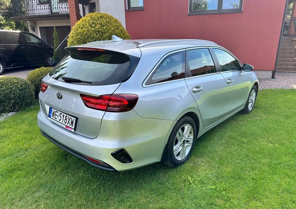 Kia Ceed cena 39000 przebieg: 158000, rok produkcji 2019 z Będzin małe 352